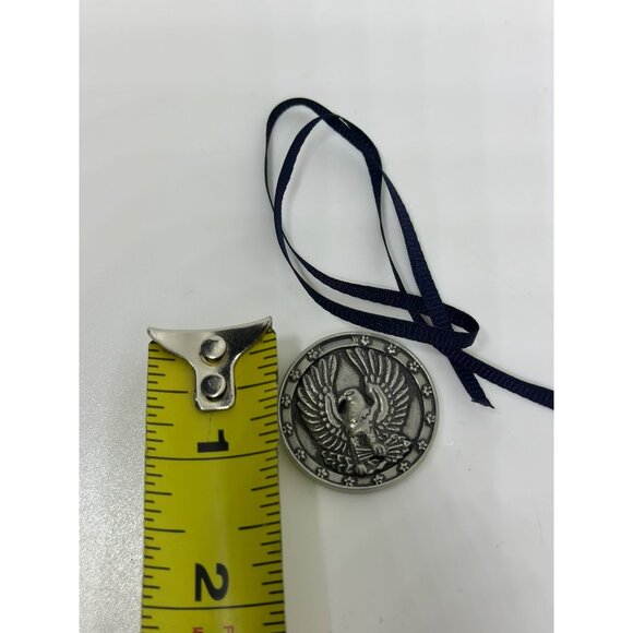 VTG 1997 Longaberger Inaugural Eagle Ceramic Basket Tie-On 1.25" Patriotic New - Picture 4 of 4